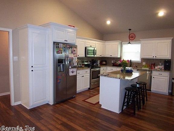 3rd image of 328 Whitetail Ln