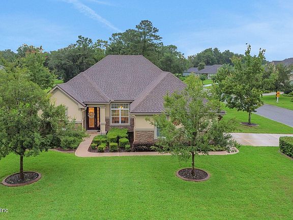 2nd image of 1960 COLONIAL Drive