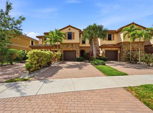 10415 Wellington Parc Dr, Wellington, FL 33449