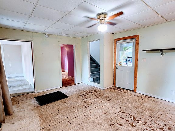 4th image of 2041 Cass St