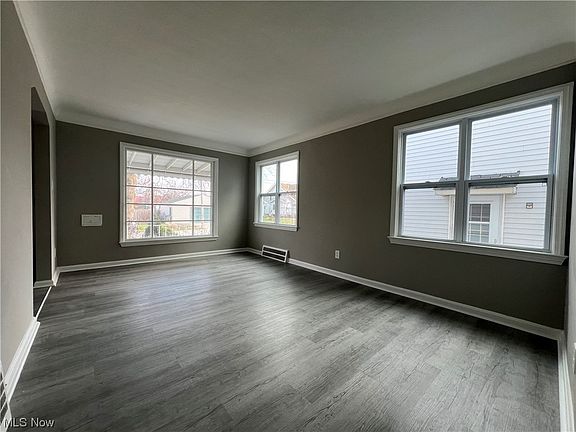 5th image of 4742 Brookwood Dr