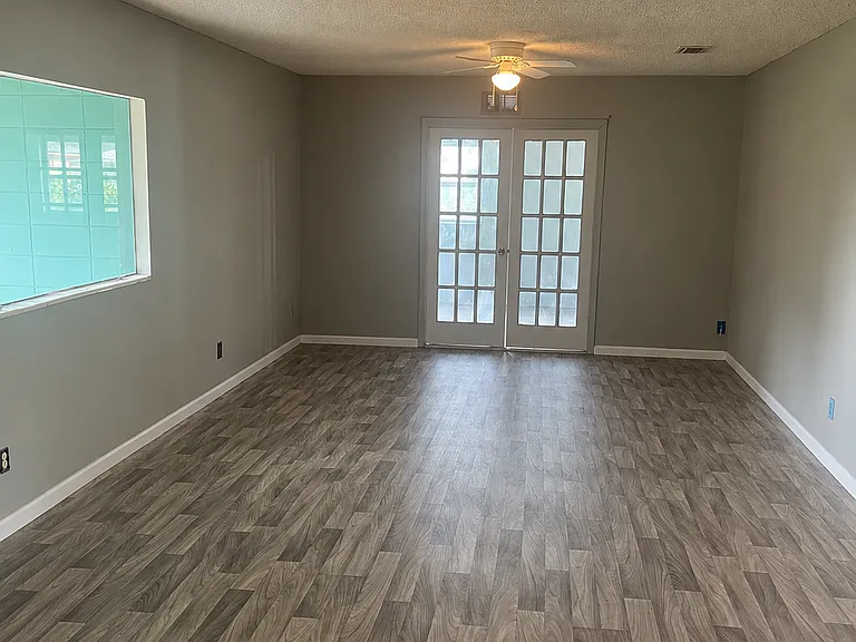 559 Wasson Ave — Photo 6