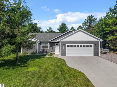 1906 Old Cabin Dr, Interlochen, MI, 49643