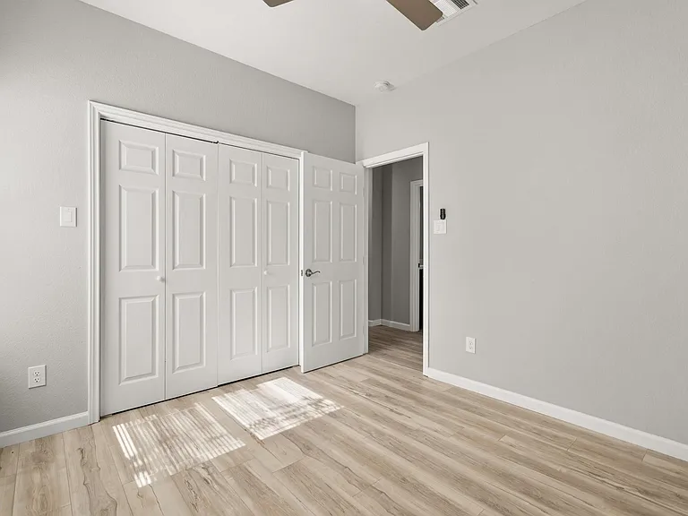 5941 Southlea St — Photo 14