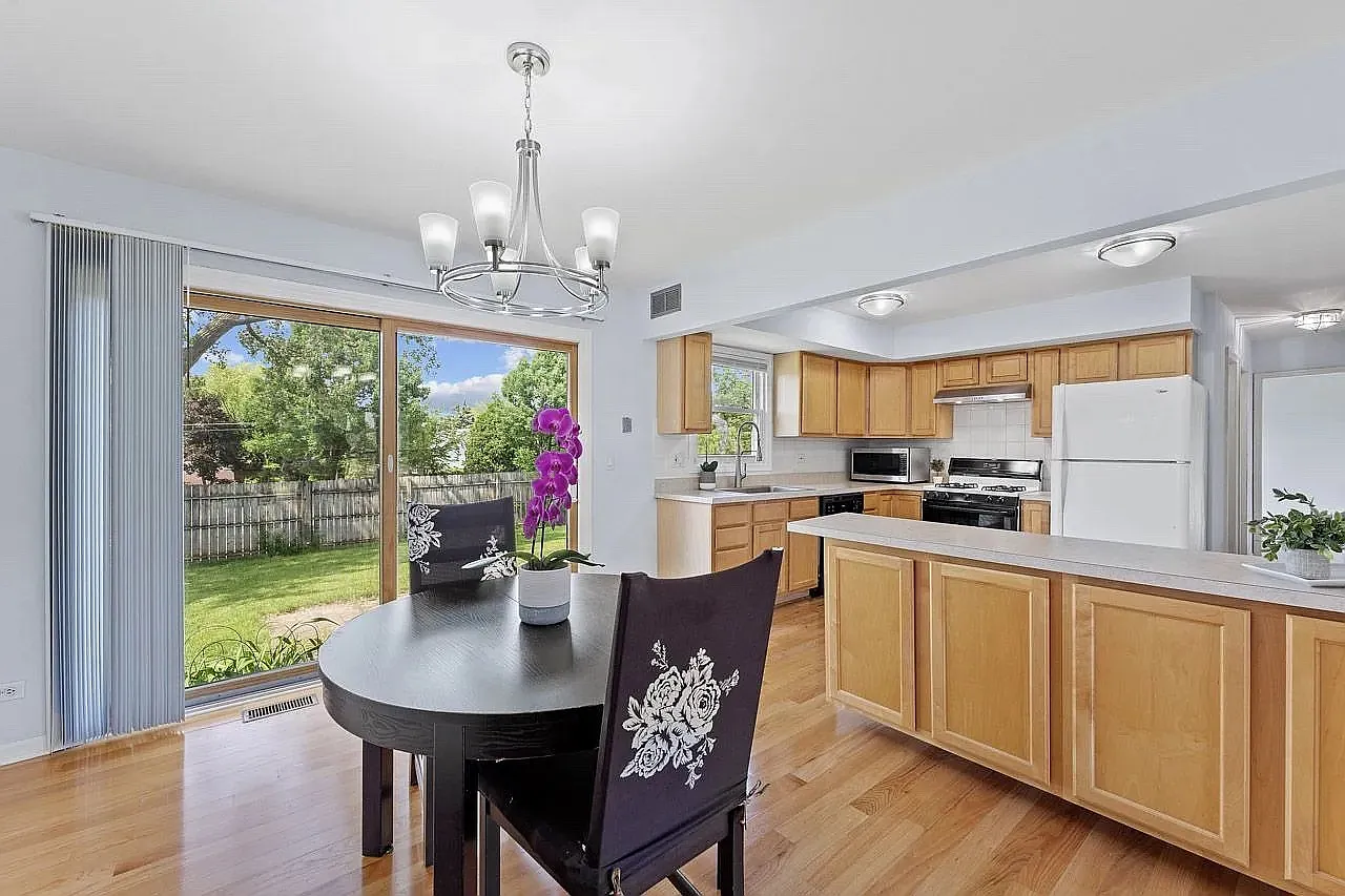 3 bed, 1762 sqft, $3,500 — Photo 3