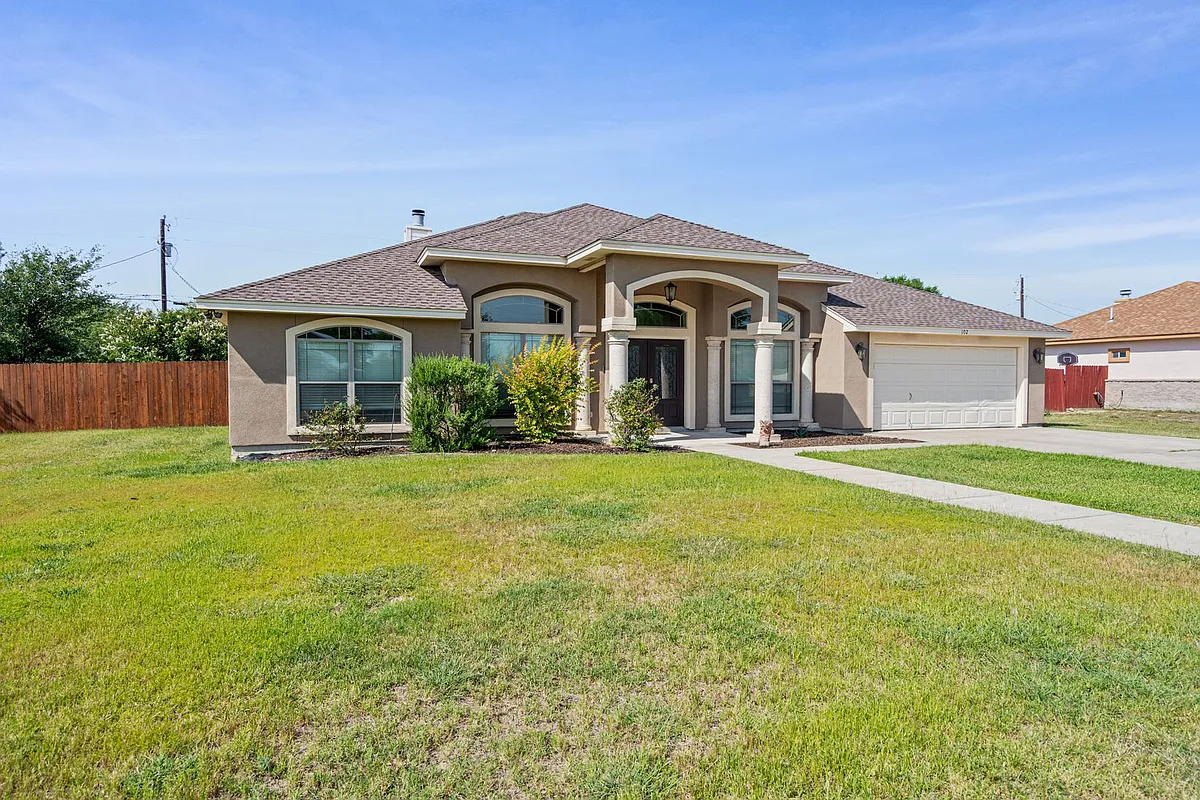 Building Photo - 102 Yellowstone Dr