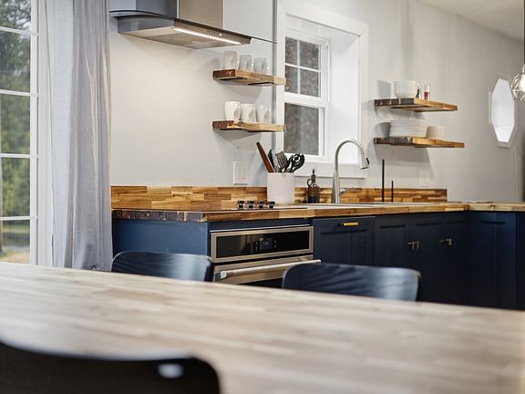 2nd image of 15775 Lakeshore Rd #1