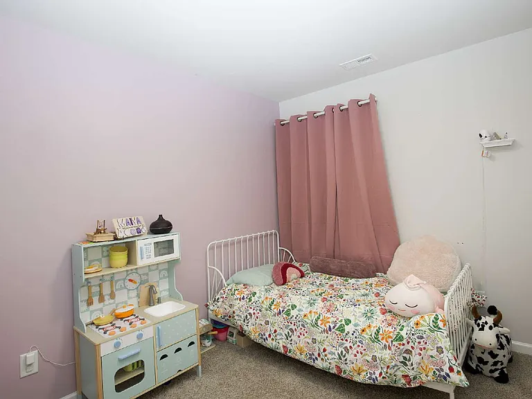 429 Century Ln — Photo 30