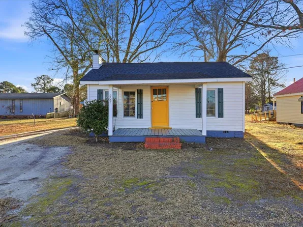 209 Price St, Pine Level, NC 27576