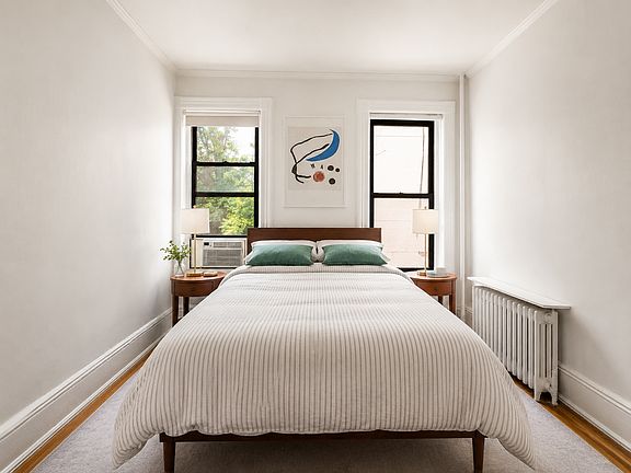 4th image of 268 Smith St APT 2