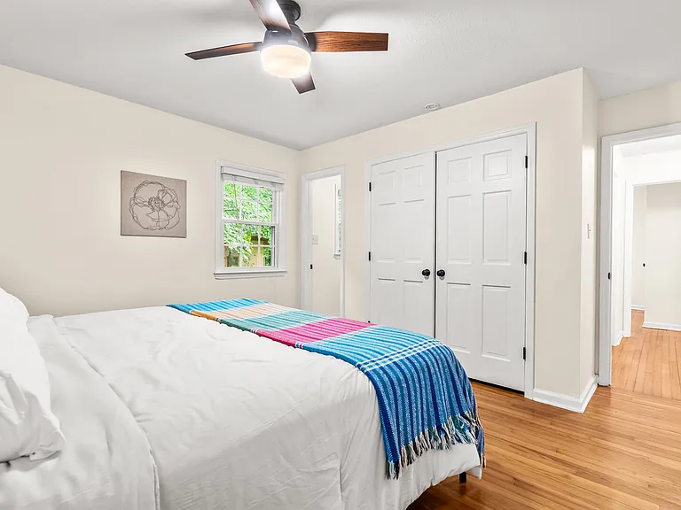 Carol St — Photo 20