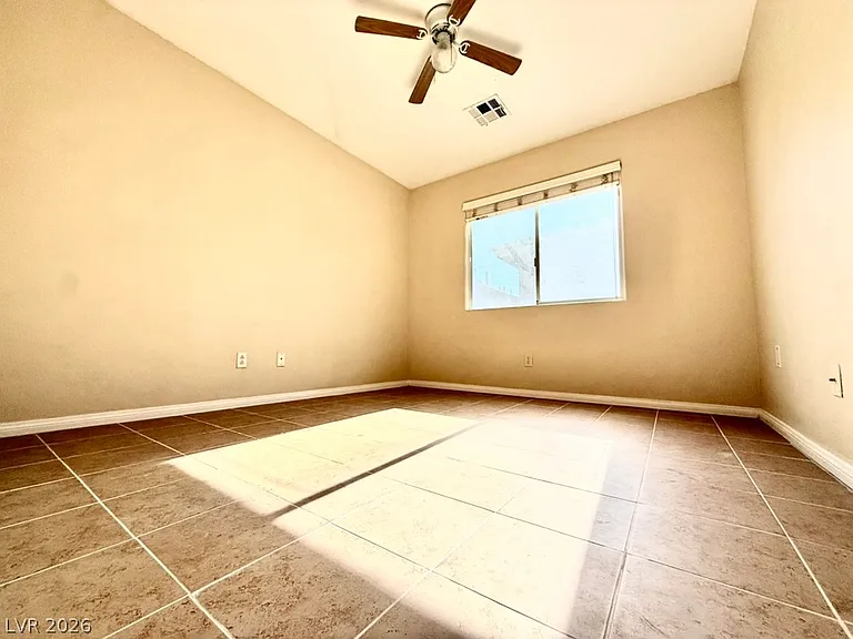 10256 Missouri Meadows St — Photo 11