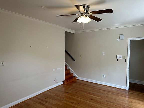 4th image of 5408 Woodbine Ave #1