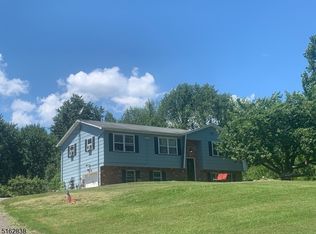 87 Mudtown Rd, Sussex, NJ 07461