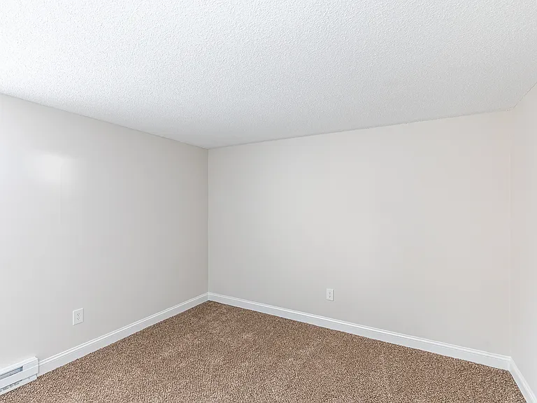 Ridgefield Apartments — Photo 13