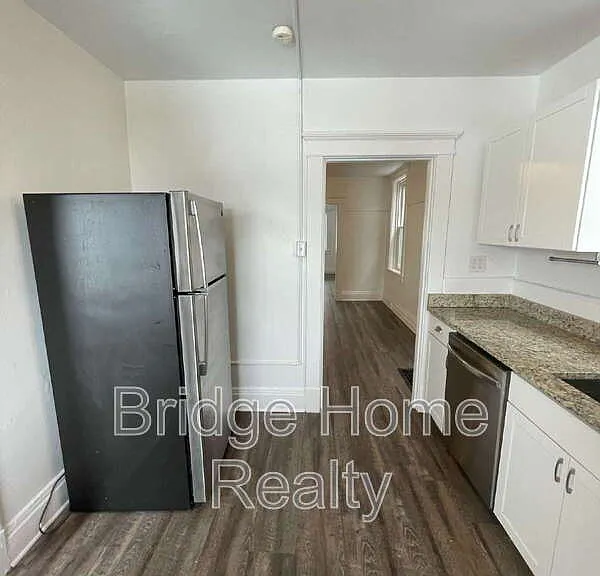 136 S Spring Ave — Photo 19