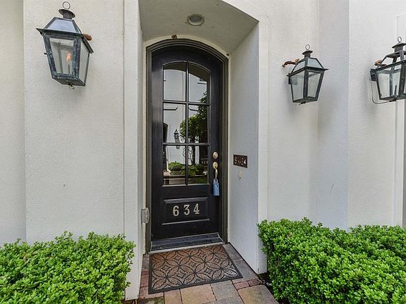 2nd image of 634 Nagle St