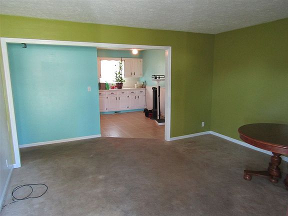 5th image of 316 E 5th St