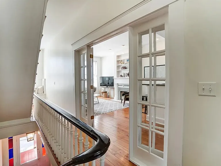 332 Milton St #2 — Photo 4