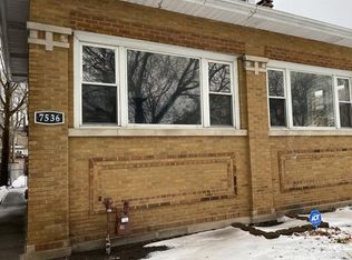 7536 S Luella Ave, Chicago, IL