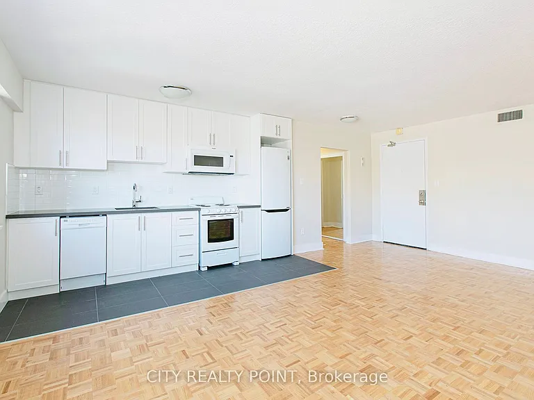 95 Lawton Blvd #407 — Photo 2