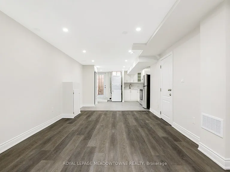 1603 Hume Way #BASEMENT — Photo 17
