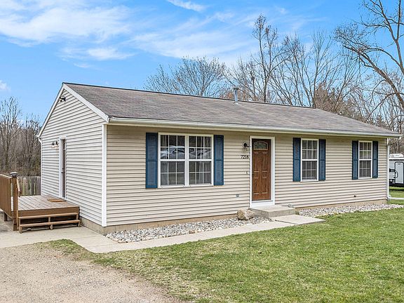 3rd image of 7218 Saginaw Dr