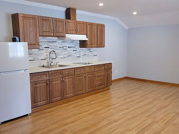 4th image of 7501 Lena Ave