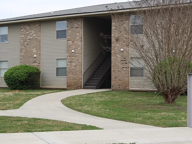 25600 Smithfield Rd #B-12 — Photo 1