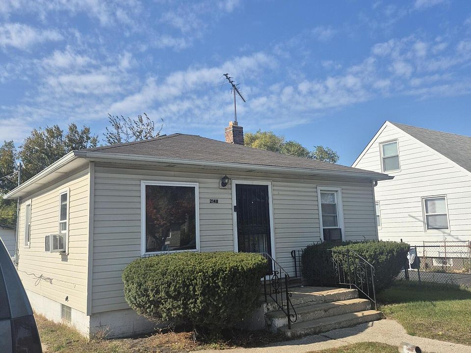 2nd image of 2148 Cleveland St