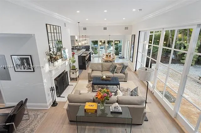2301 S Miami Ave — Photo 37