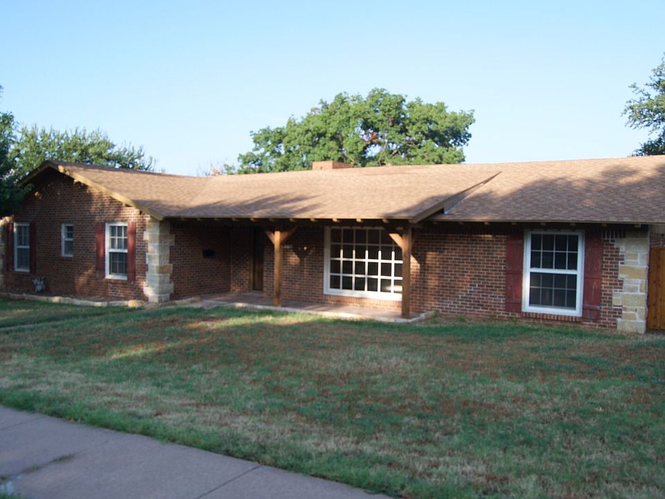 1st image of 4304 Briar Cliff Dr