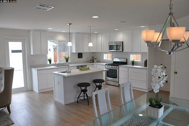 2nd image of 528 Masefield Dr