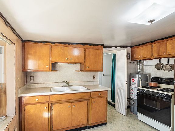 5th image of 1906 River Terrace Dr