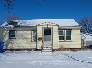 615 2nd St NW, Pipestone, MN 56164