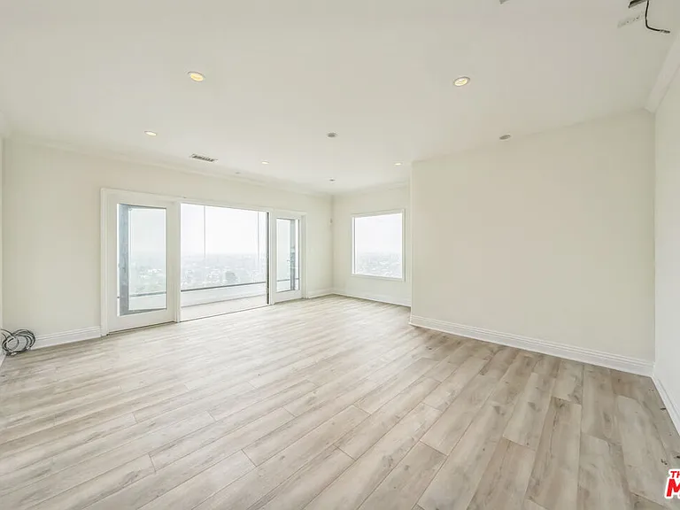 4576 Martson Dr — Photo 11