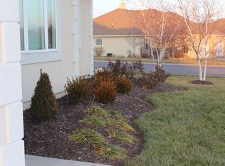 4229 SW Duck Pond Dr, Lees Summit, MO 64082