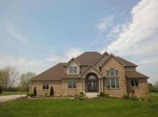 1605 Castlebar Rd, McHenry, IL 60050