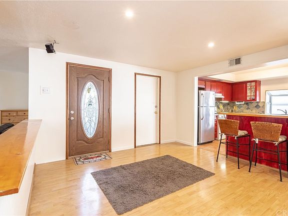 3rd image of 29040 Flowerpark Dr