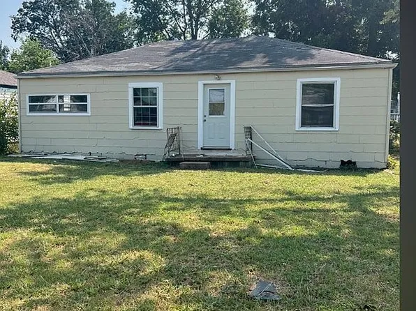 429 S Sunset St, Ponca City, OK 74601