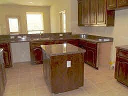 4th image of 1404 Deer Hollow Dr