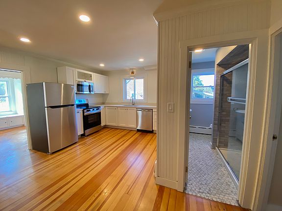 5th image of 25 Bourne St #1