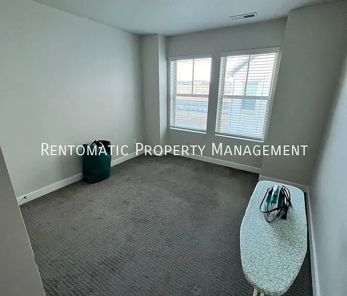 5931 W Lake Ave — Photo 9