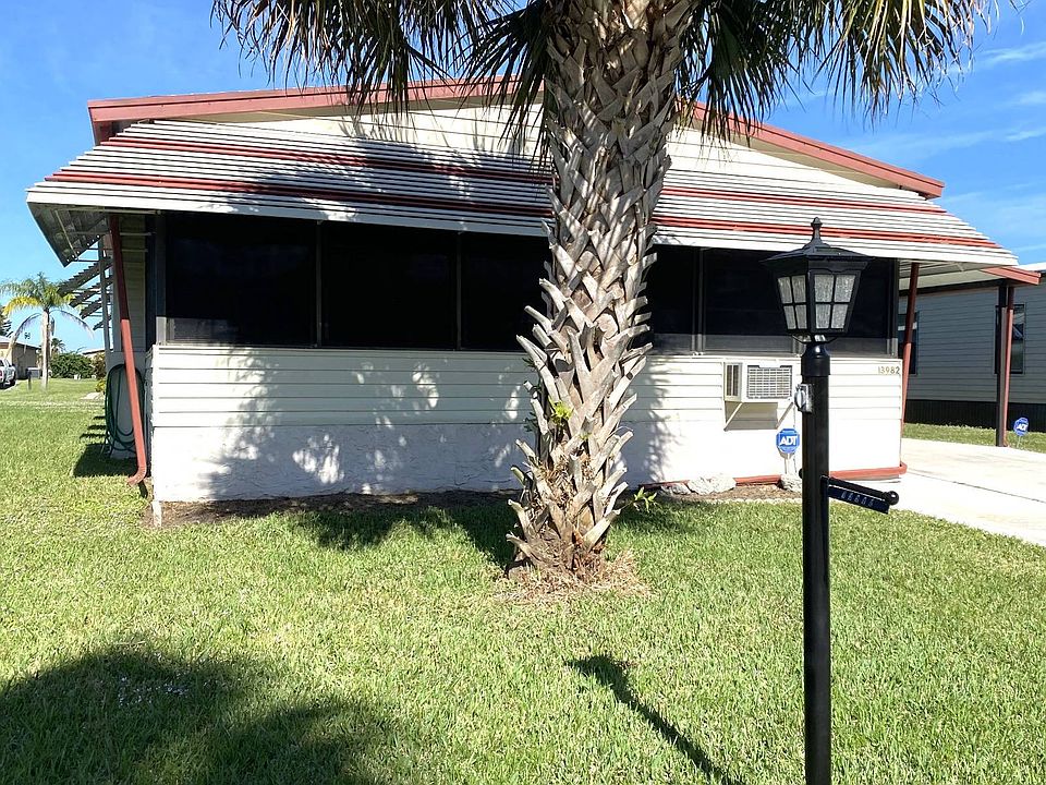 1st image of 13982 Zorzal Ave