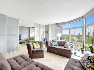 3375 N Country Club Dr APT 404, Miami, FL 33180