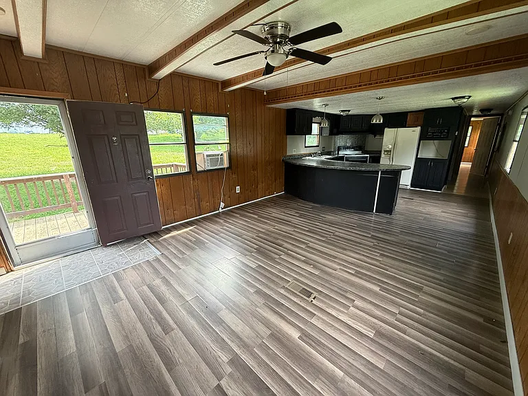 106 Boxcar Pl #9 — Photo 2