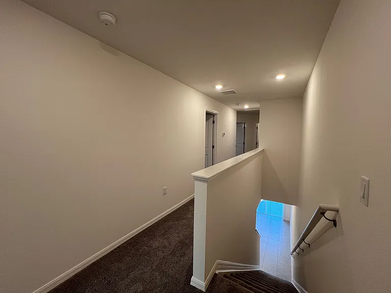 3904 Academia Ave — Photo 11