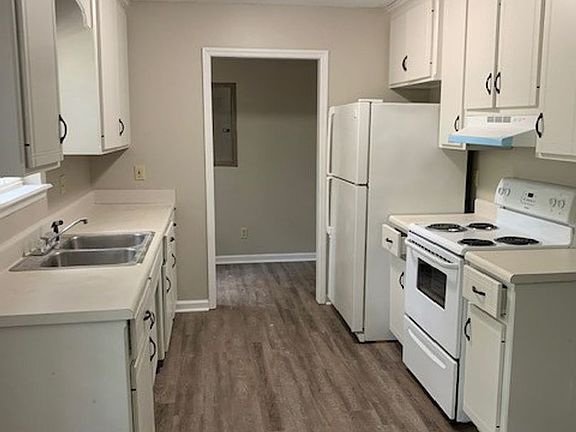 2nd image of 5600 Scruggs Cir