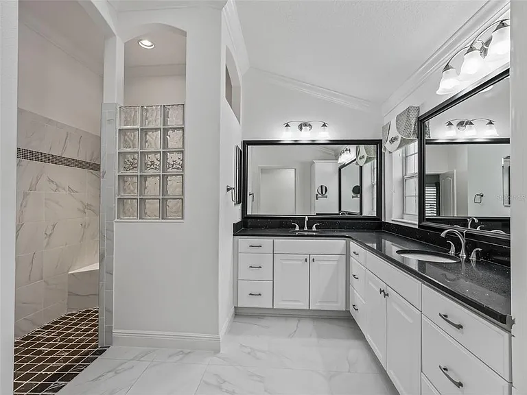 3556 Mistletoe Ct — Photo 32
