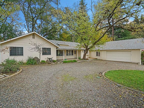 3rd image of 4320 Earnscliff Ave